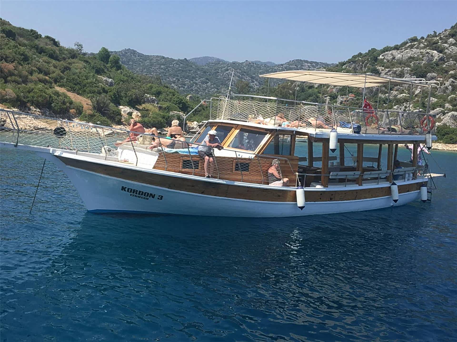 Shared Daily Boat Tour